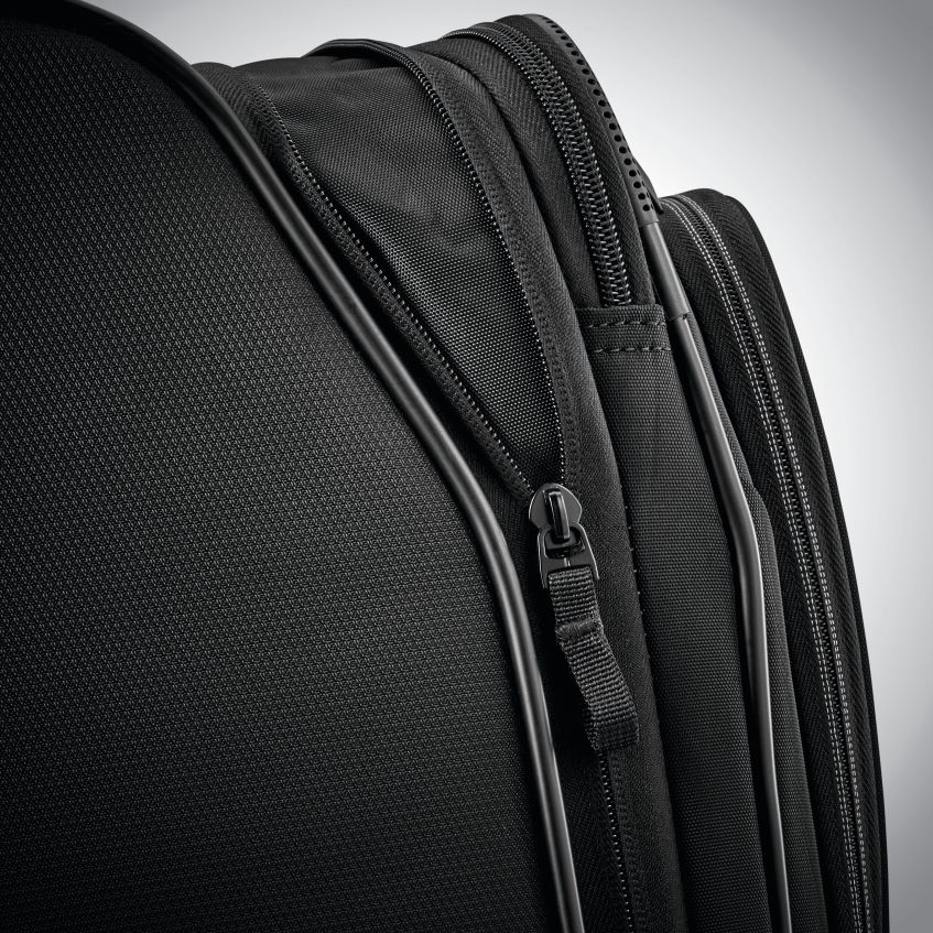 American Tourister Rucsac - negru American Tourister zoom turbo 24\'\' spinner bagaje 46N2LR65